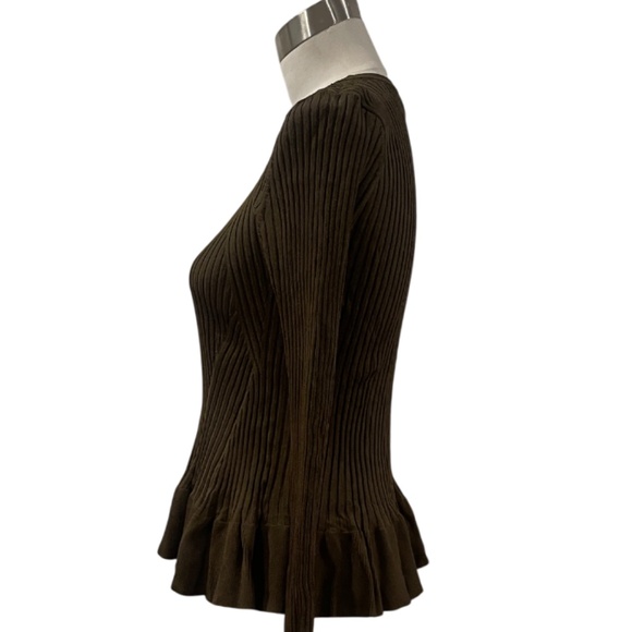 NWOT H&M army green viscose knit ribbed peplum top sweater S M - Picture 2 of 6